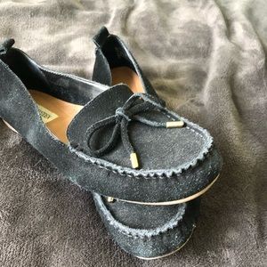 Black flats with bow